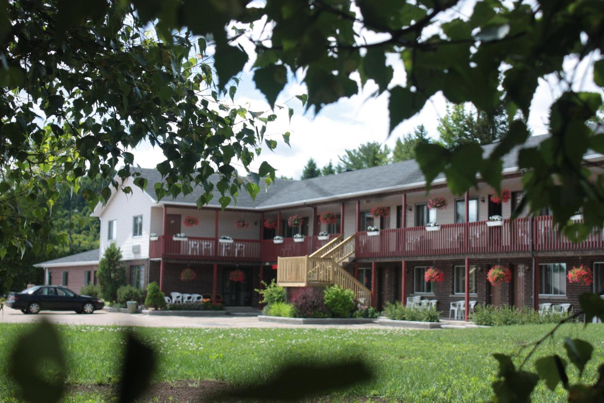 Motel Le Radisson De Val-David Kültér fotó